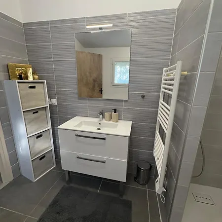 Petite Maison Cosy Et Jacuzzi Privé En Provence Pensión